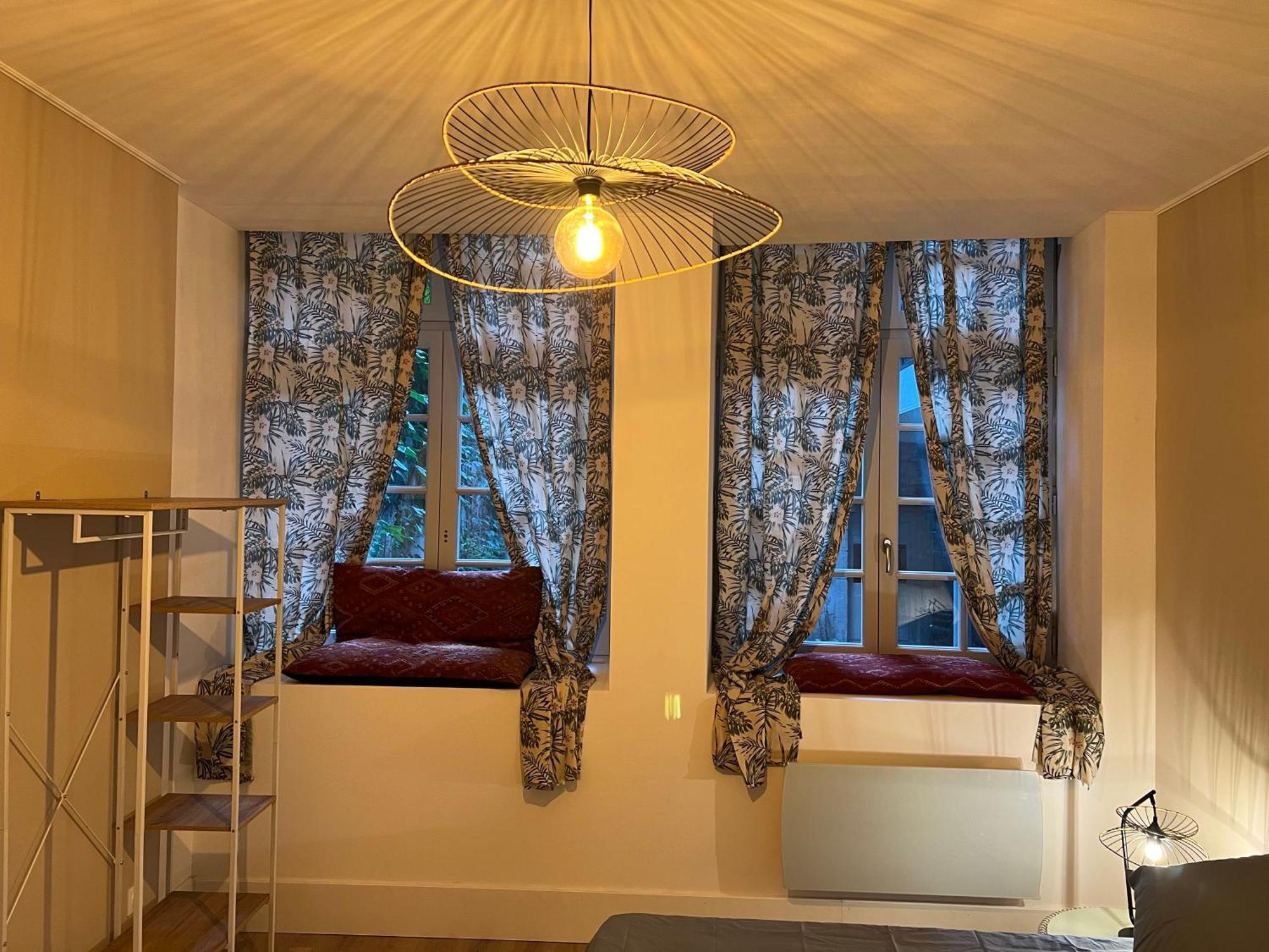La Verriere - Chambre D'Hotes Et Gite De Charme โปลิญญี ภายนอก รูปภาพ